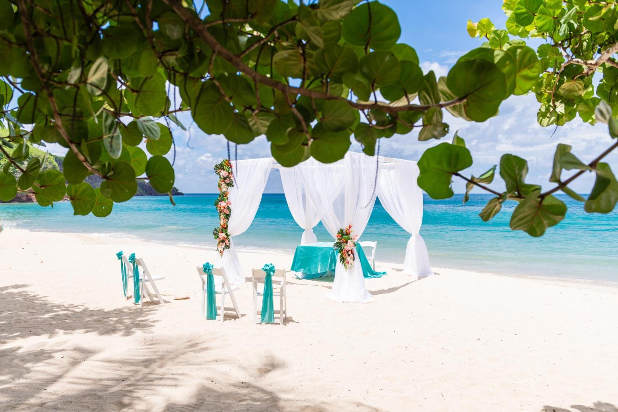 Mount Cinnamon Resort & Beach Club St. George's Exteriér fotografie